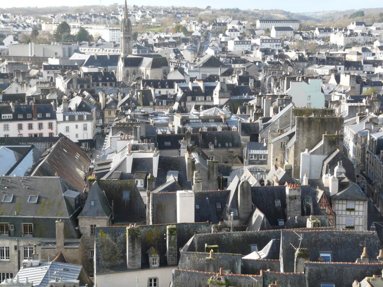 Vue aérienne de la ville de Quimper